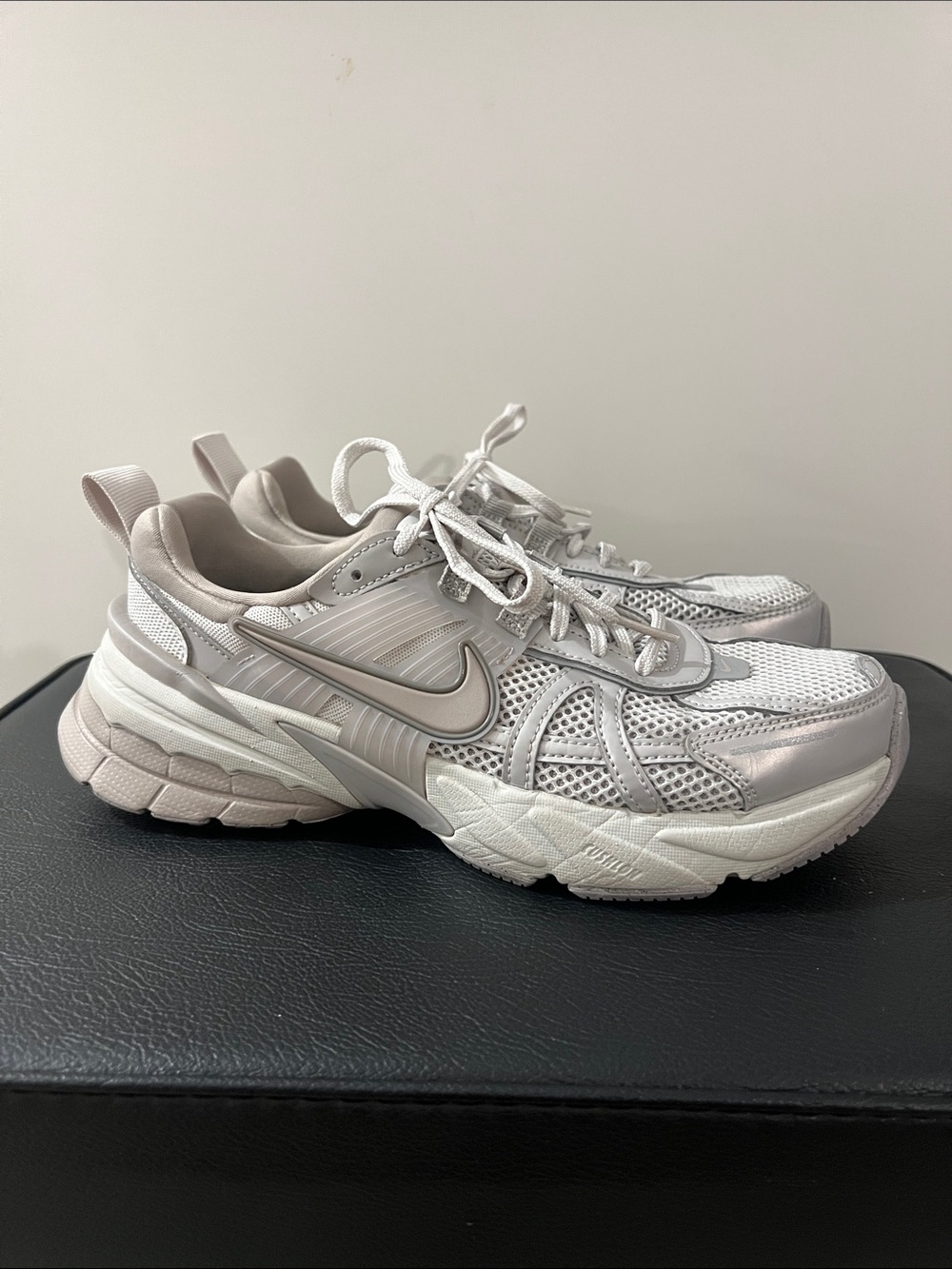 Nike Women’s V2K Run Sneaker Light bone/Malt/Grey